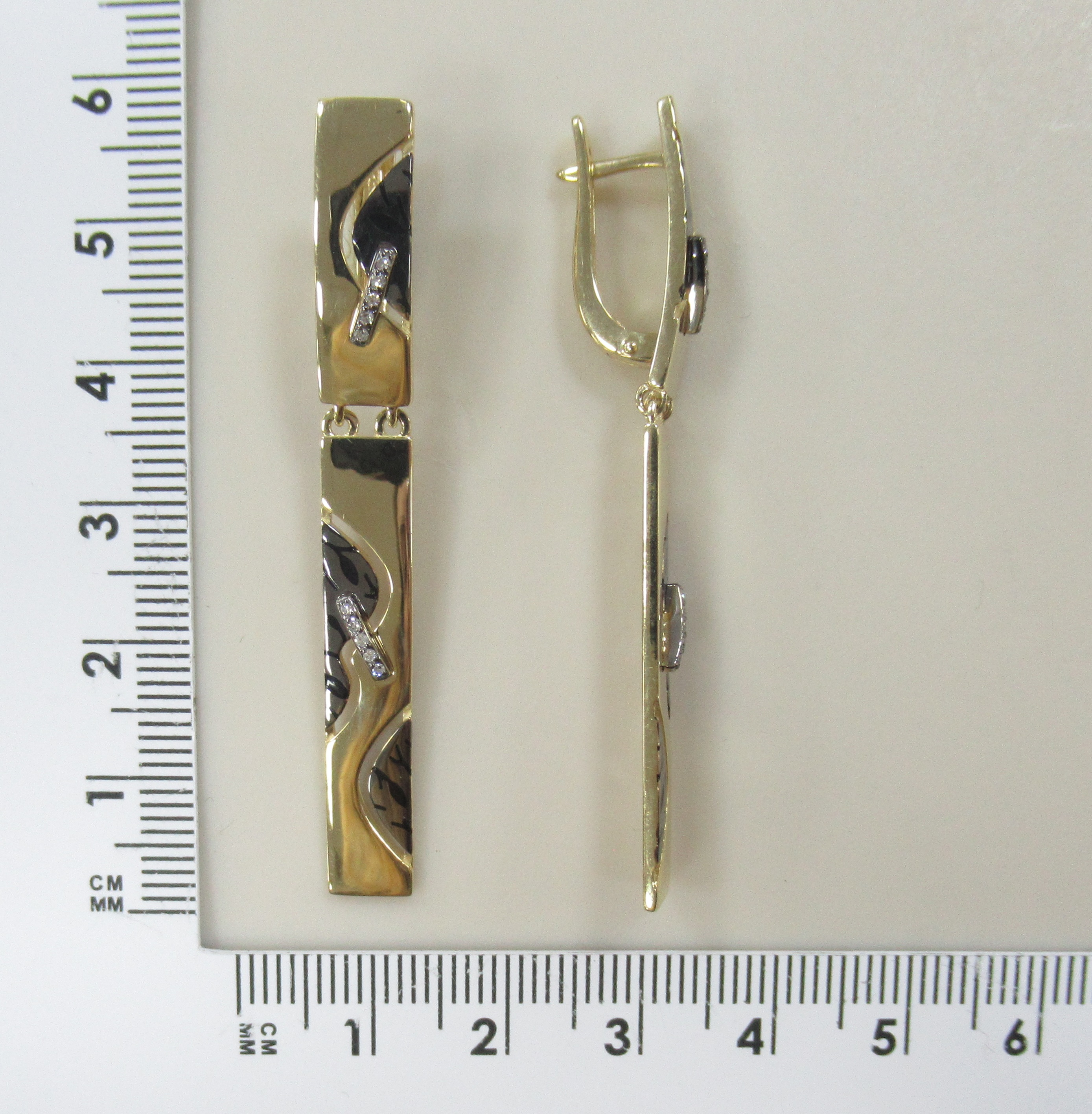 10511-001303 Серьги (Au 585)